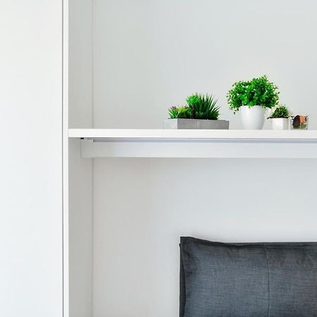 Joivy Superb Flat With Balcony Apartman Como Kültér fotó